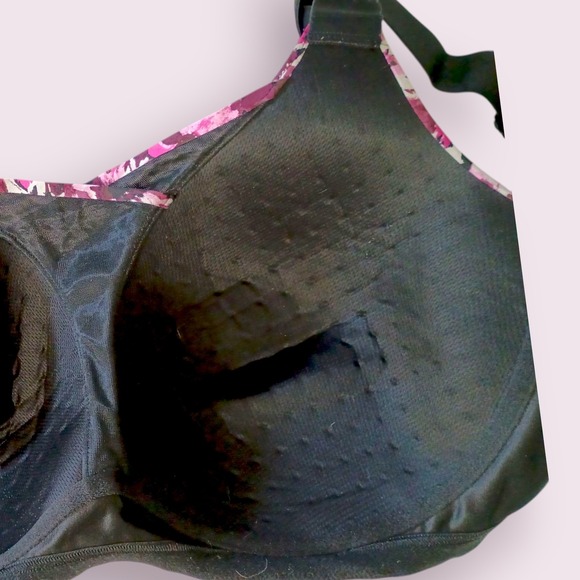 Sold‎ - Picture 8 of 9